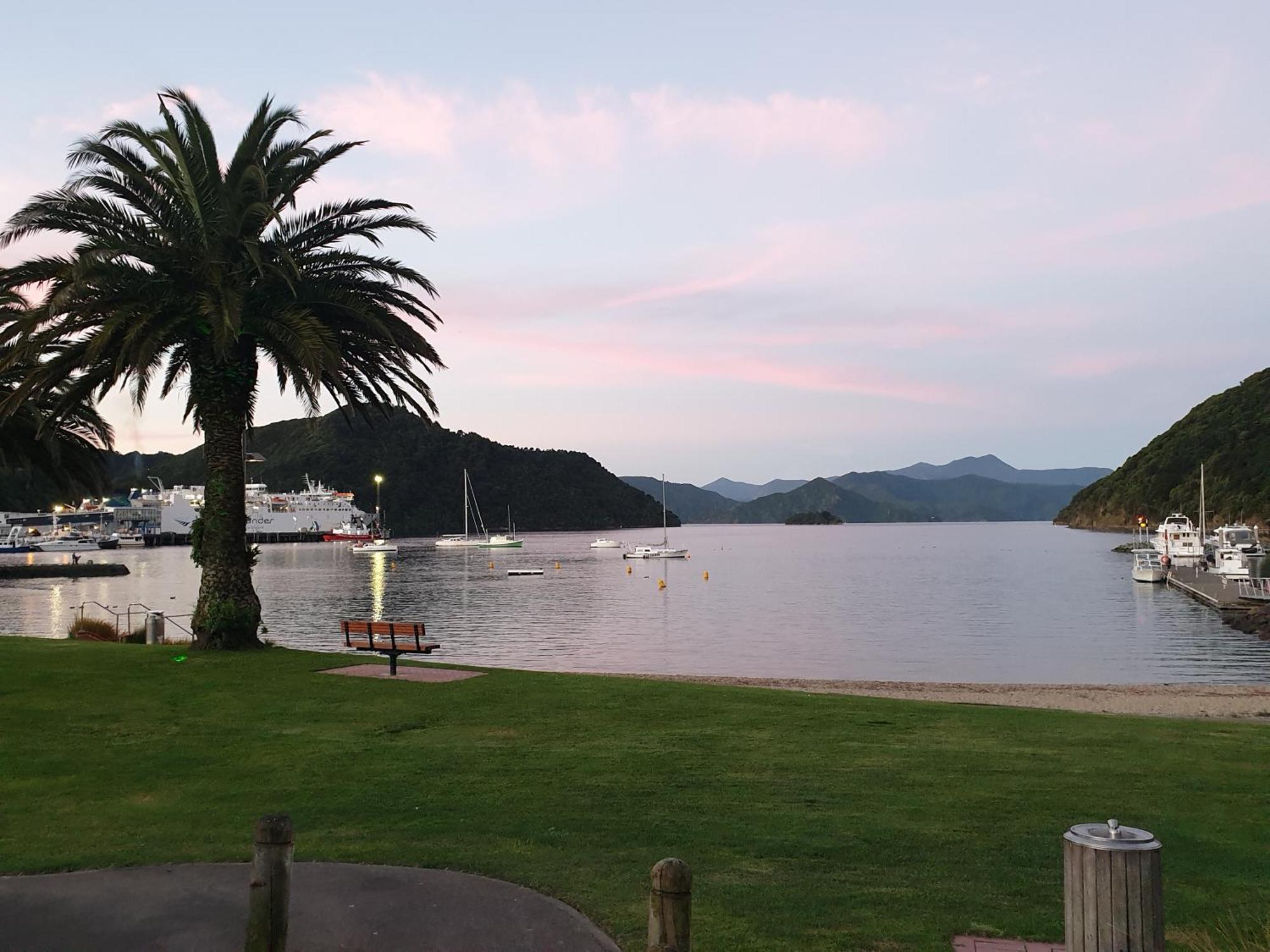 Enchanted Escape Picton Buitenkant foto
